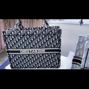 Luxury brand new tote bag